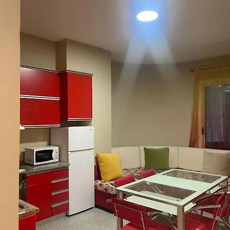 Beachfront-apartment Golem Appartamento