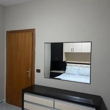 Beachfront-apartment Golem Appartamento