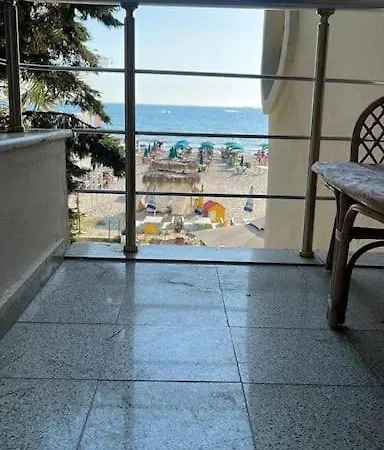 Beachfront-apartment Golem * Durrës